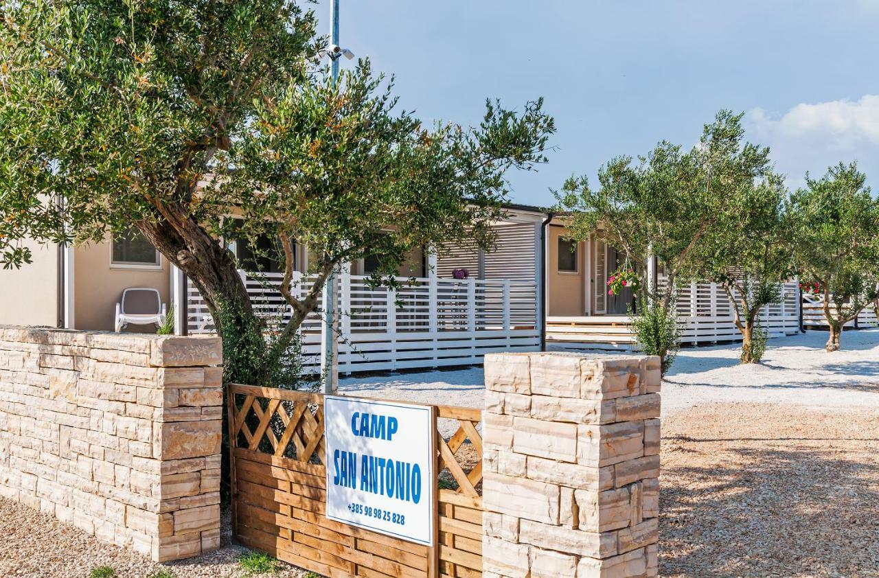 מלון ביוגראד נה מורו Camp San Antonio מראה חיצוני תמונה